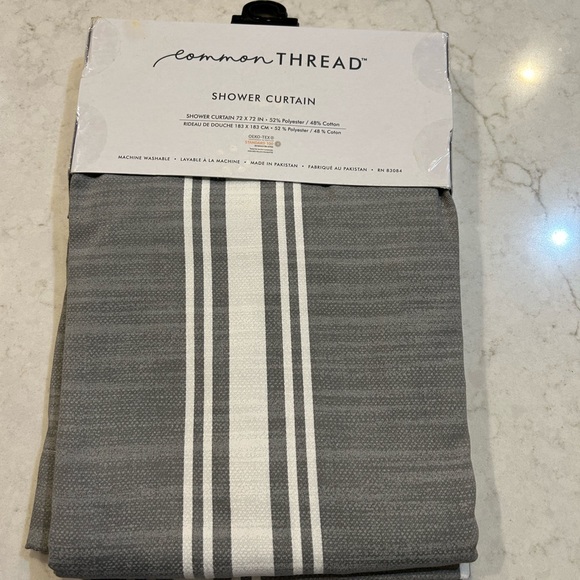 Common Thread shower curtain gray/white stripe 72x72 - Picture 1 of 2